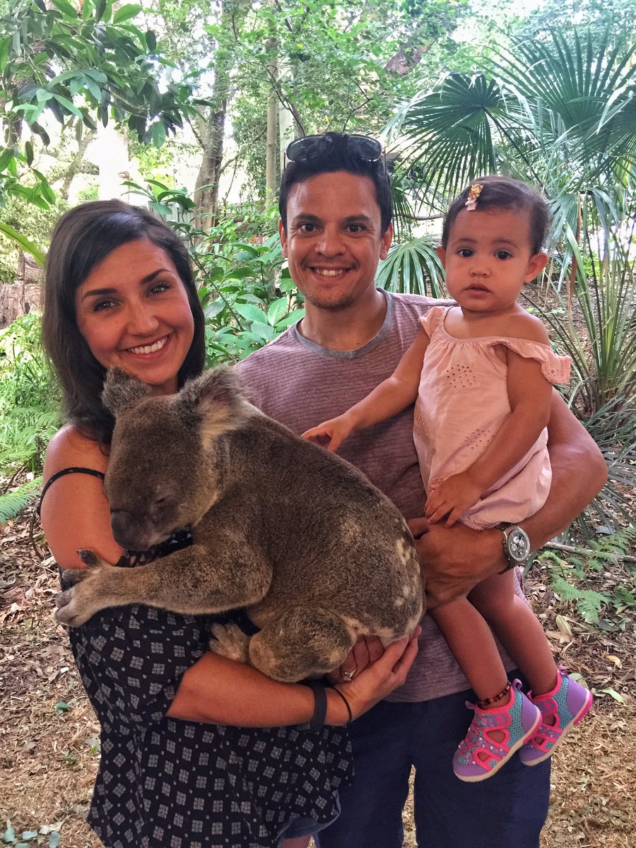 FamjamTravels's tweet photo. ✨ Couldn't come to Australia without getting a family picture like this! 😆 Loved meeting our new friends at @lonepinekoala sanctuary 🐨 🇦🇺 ✨ https://t.co/3VS5Yrv52M