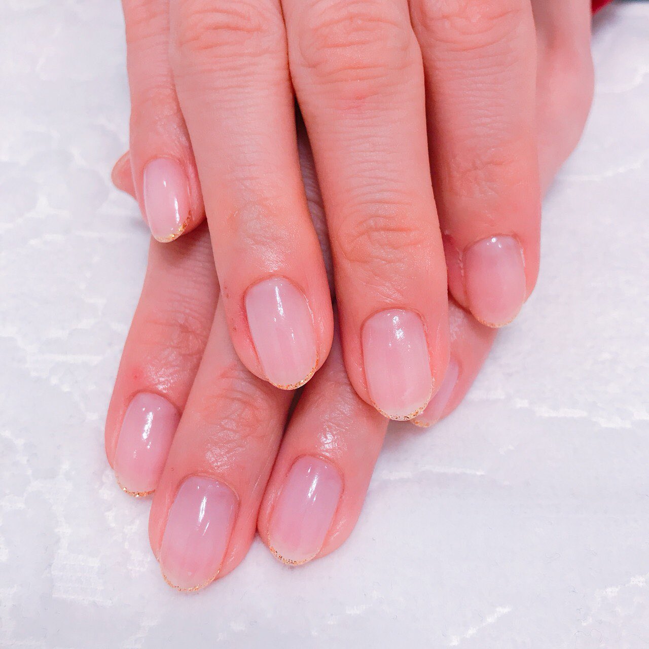 上原 慶子 今回も安定の肉色シンプルネイル かおりちゃん Kaori Nail いつも綺麗にしてくれてありがう ネイル シンプル 肉色 ゴールドラメライ 結果1番 手が綺麗に見えるかも T Co Vbb2hwniu3 Twitter