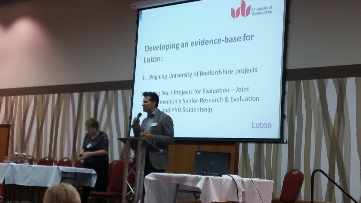 FS_Luton's tweet photo. @gurchrandhawa delivers fascinating evaluation data focused on the population of Luton #FSConf17 #buildingfamilyresiliance https://t.co/FU1YsowUNF