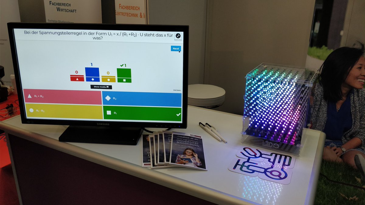 LehrstuhlEMV's tweet photo. Heute ist die @OVGUpresse mit der Fakultät für #Elektrotechnik &amp; #Informationstechnik auf der #Traumberuf #IT &amp; #Technik" in #Hamburg vertreten: mit einem #Kahoot-Quiz, #Programmierung eines #Linienfolger|s mit dem @Ozobot und natürlich einem LED-Würfel #3DLedCube #MINT https://t.co/XFyIh0qSsN