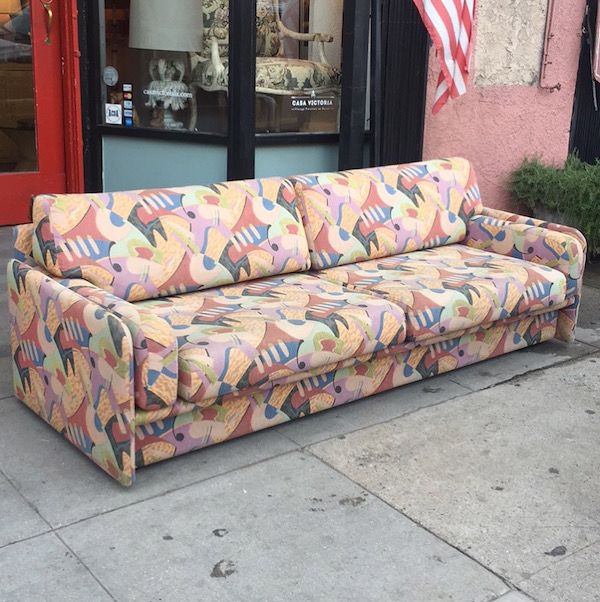 casavictoriala's tweet image. This unique 1980’s platform sofa features a thin back and arms and a colorful fabric, $695. buff.ly/2zZRVTx #vintage #furniture #sofaforsale #losangeles
