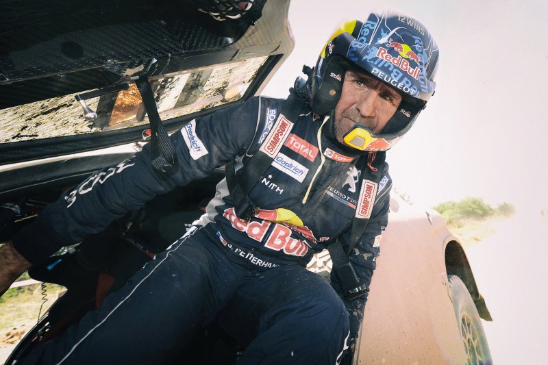 TotalEnergiesAR's tweet photo. #Dakar2018 #TeamPeugeotTOTAL 💪💯
Peugeot 3008DKR Maxi 🦁
3️⃣0️⃣0️⃣@s_peterhansel 🇫🇷
3️⃣0️⃣3️⃣@CSainz_oficial 🇪🇸
3️⃣0️⃣6️⃣@SebastienLoeb 🇫🇷
3️⃣0️⃣8️⃣@cyrildespres 🇫🇷
¿Repetirá victoria el #DreamTeam? #SiyNodeTOTAL
RT: #SíTOTAL
Comenta: #NoTOTAL https://t.co/UB77ba7kWw