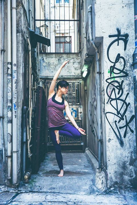 NoraWendel's tweet photo. Lisa - Yoga Teacher https://t.co/YhF7MpNcWF https://t.co/Ros5upwtJ6