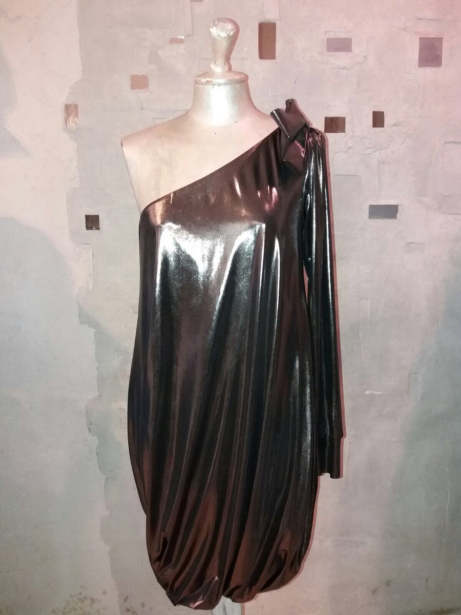 3gattoni's tweet photo. Prezzi pazzi Black €29 https://t.co/R5FzvyPsuI