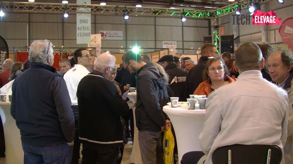 TechElevage's tweet photo. #VIDEO #TE2017 Forte fréquentation pour l'apéro #FarmDating des @JAVendee >> https://t.co/MbXkSgunJl https://t.co/WseYmA8zVq