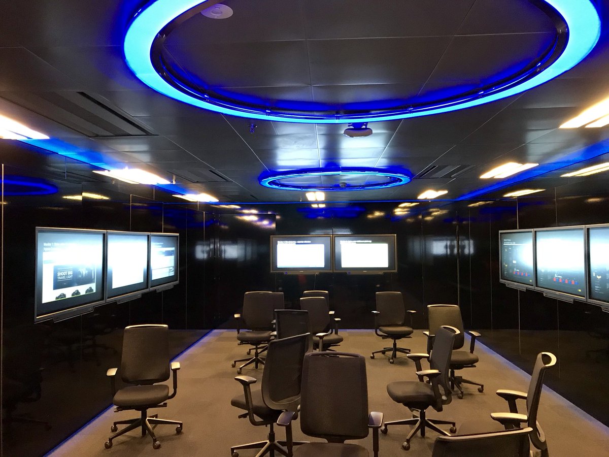 aliwright0's tweet image. At the SAP Experience Center Copenhagen. #designthinking #connectedfuture Thanks for the tour Nordic CTO @JSchleimann #MakeDigitalReal #SAPExperienceCenterCPH