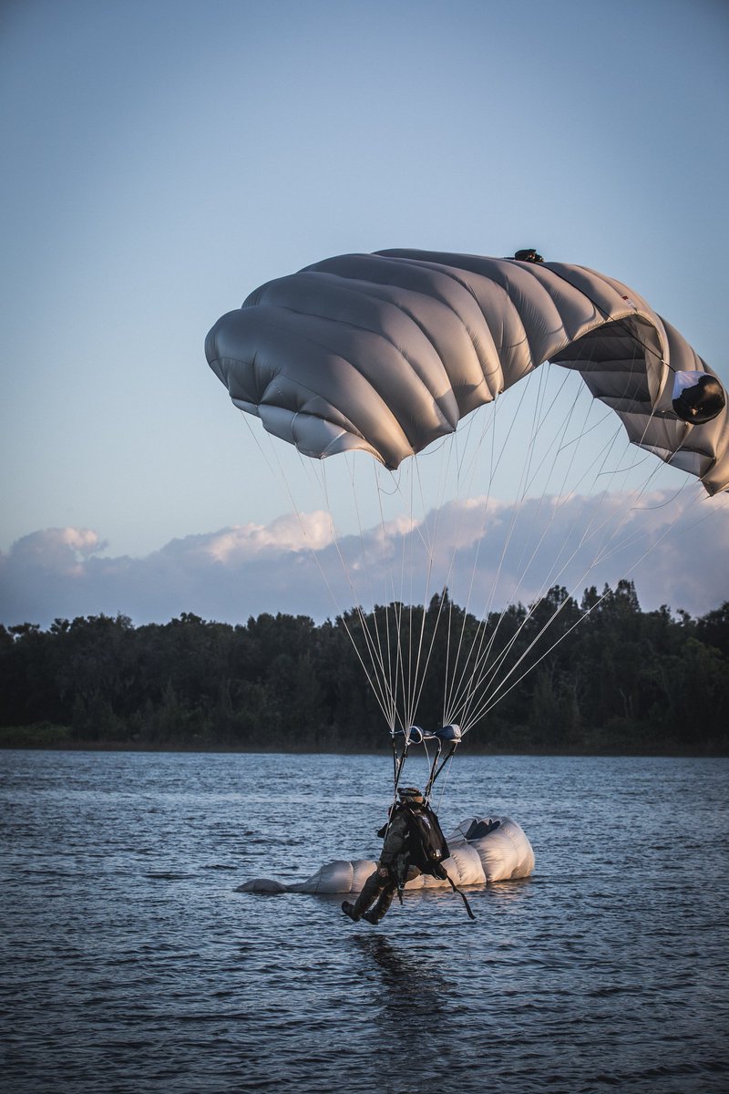 CPS_Parachutes's tweet photo. CPS releases #MaritimeMJ #Tactical #Parachute System #completeparachutesolutions The system is constructed of Para Pack, designed to dry quickly after immersions in fresh or salt water, once rinsed. #CPS #military #TacticalParachutes #Magpulcore #dillonaeronic #zodiac_nauti https://t.co/rFzV8qHY0D