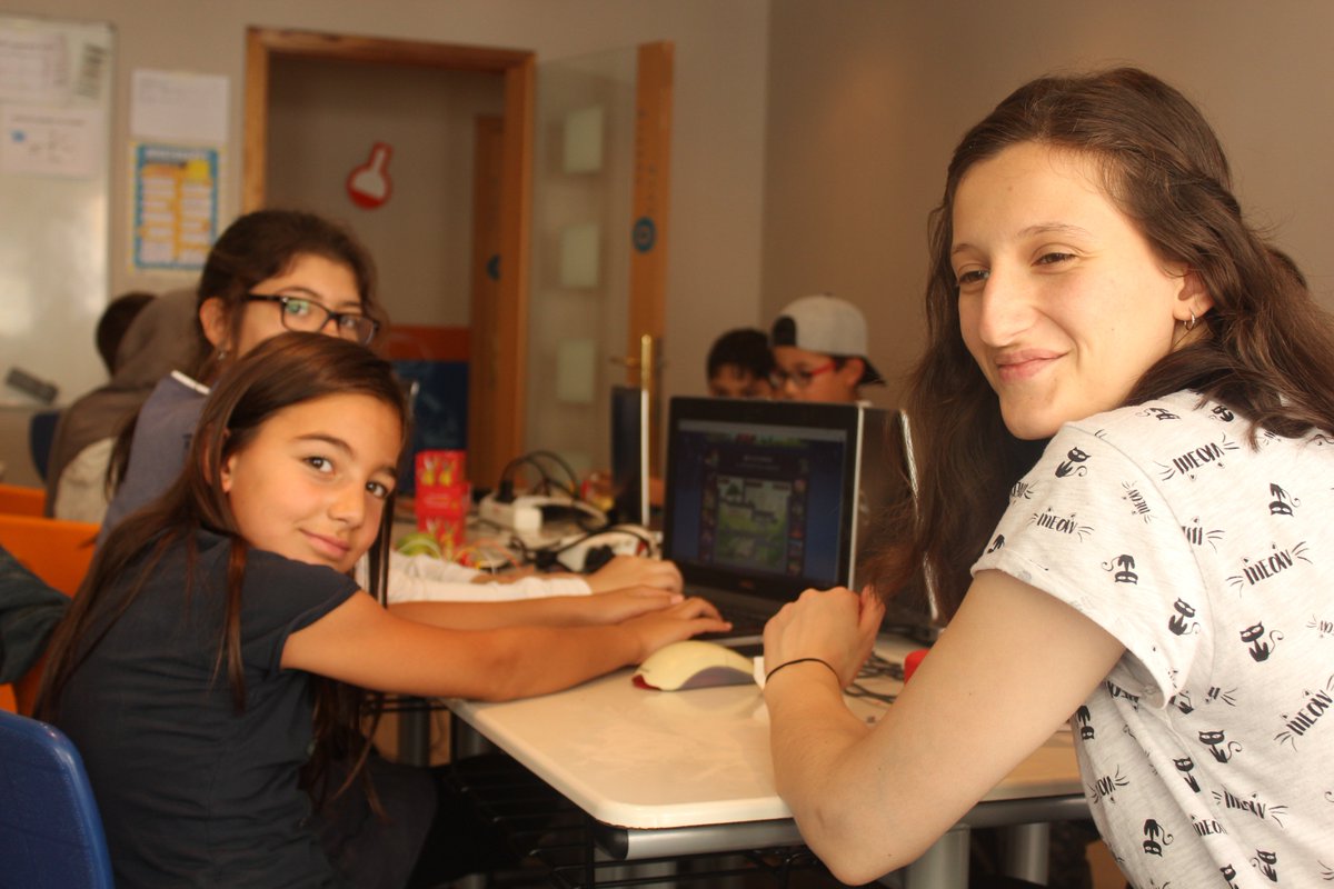 CapitalDigitalB's tweet photo. Ben je leerkracht en benieuwd naar de #capitaldigital methodologie voor op school? Schrijf je dan snel in voor onze sessie op de 33e @ictdag 
https://t.co/xf0fd2rEIf #coderenvoorkinderen #maksvzw #makeredu https://t.co/cpVTSMWkZD