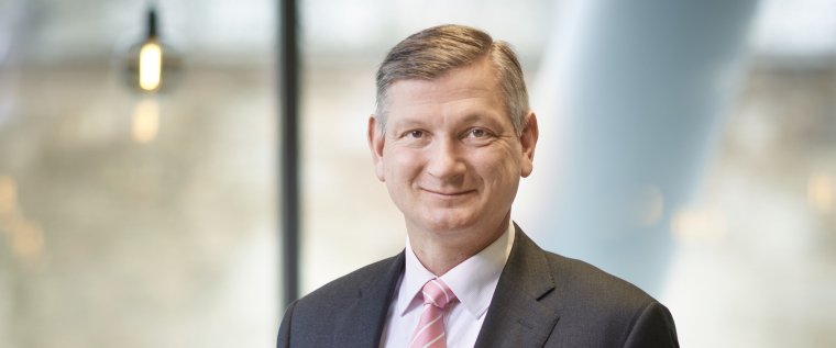 Wahl zum #Energiemanager des Jahres 2017 #50Hertz-CEO Boris Schucht erhält Auszeichnung als "Energiemanager des Jahres 2017" von <a href="/zeitung_energie/">Zeitung Energie & Management</a>, der Kanzlei <a href="/BBH_online/">Die BBH-Gruppe</a> &amp; des Beratungsunternehmens #KGroup. energie-und-management.de/nachrichten/al…