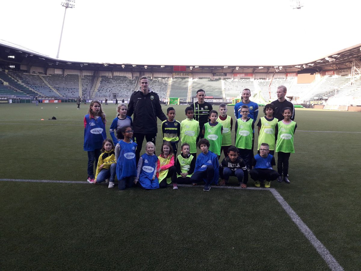 Vandaag ism @ADOMaatschappij met de kids van <a href="/KeizerskroonBS/">De Keizerskroon</a> op bezoek bij <a href="/ADODenHaag/">ADO Den Haag</a> Getraind met <a href="/ThomasMeissi/">Thomas Meißner</a> Wij hebben genoten! Thx!