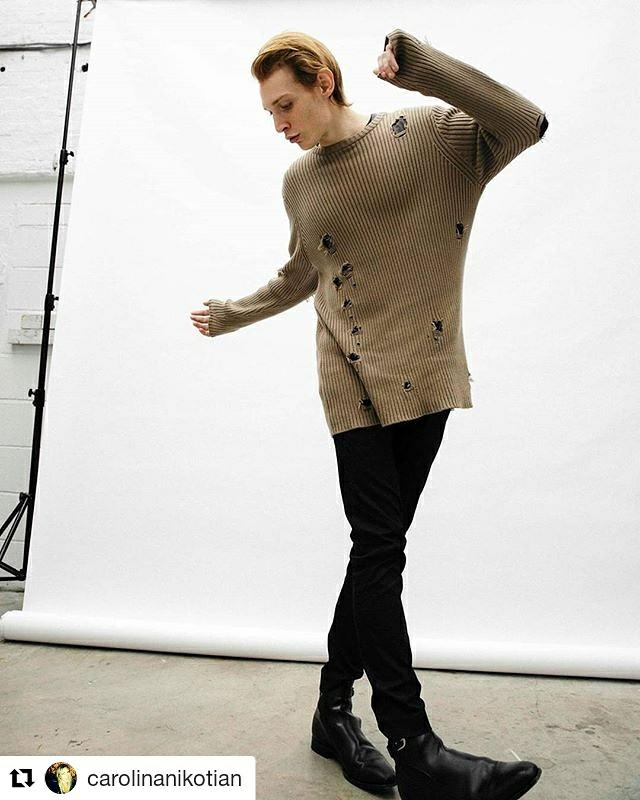 HuddleStudios's tweet photo. Walk this way...talk this way

Photography Carolina Nikotian
Model Lucas at Supa Models 🙌

#photography #studio #london https://t.co/ORxUVEzti9
