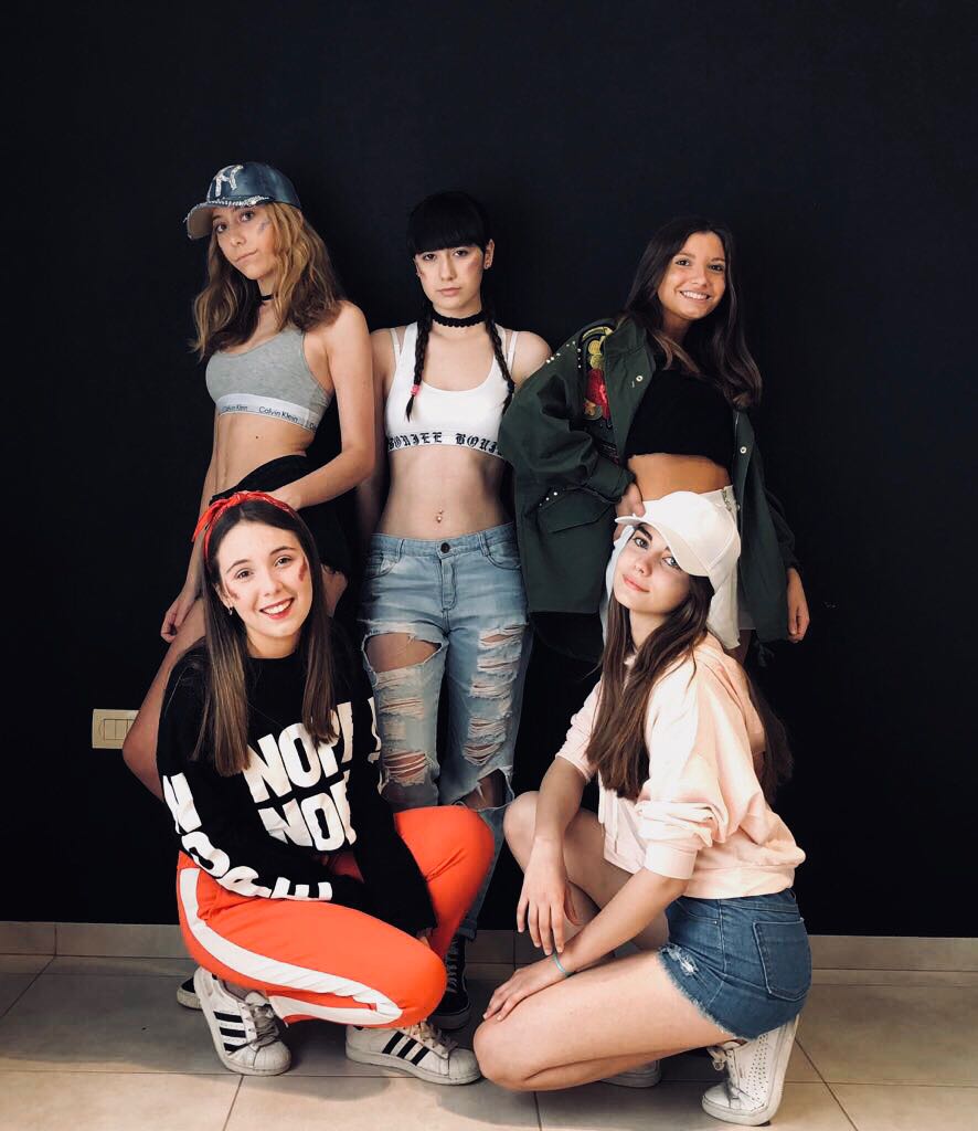 chikaschamp's tweet photo. Las chikas del Ryan's ya están participando!!
Con tu voto ayudalas a clasificar en el Chikas Champ del domingo! #CoreoCHKS #CHKS2017 #TSM
Entrá al link y mirá el vídeo completo!!
Watch "Colegio Ryan´s de Ituzaingó" on https://t.co/U2WDgWy5Qm https://t.co/Q3BiPiAXEY