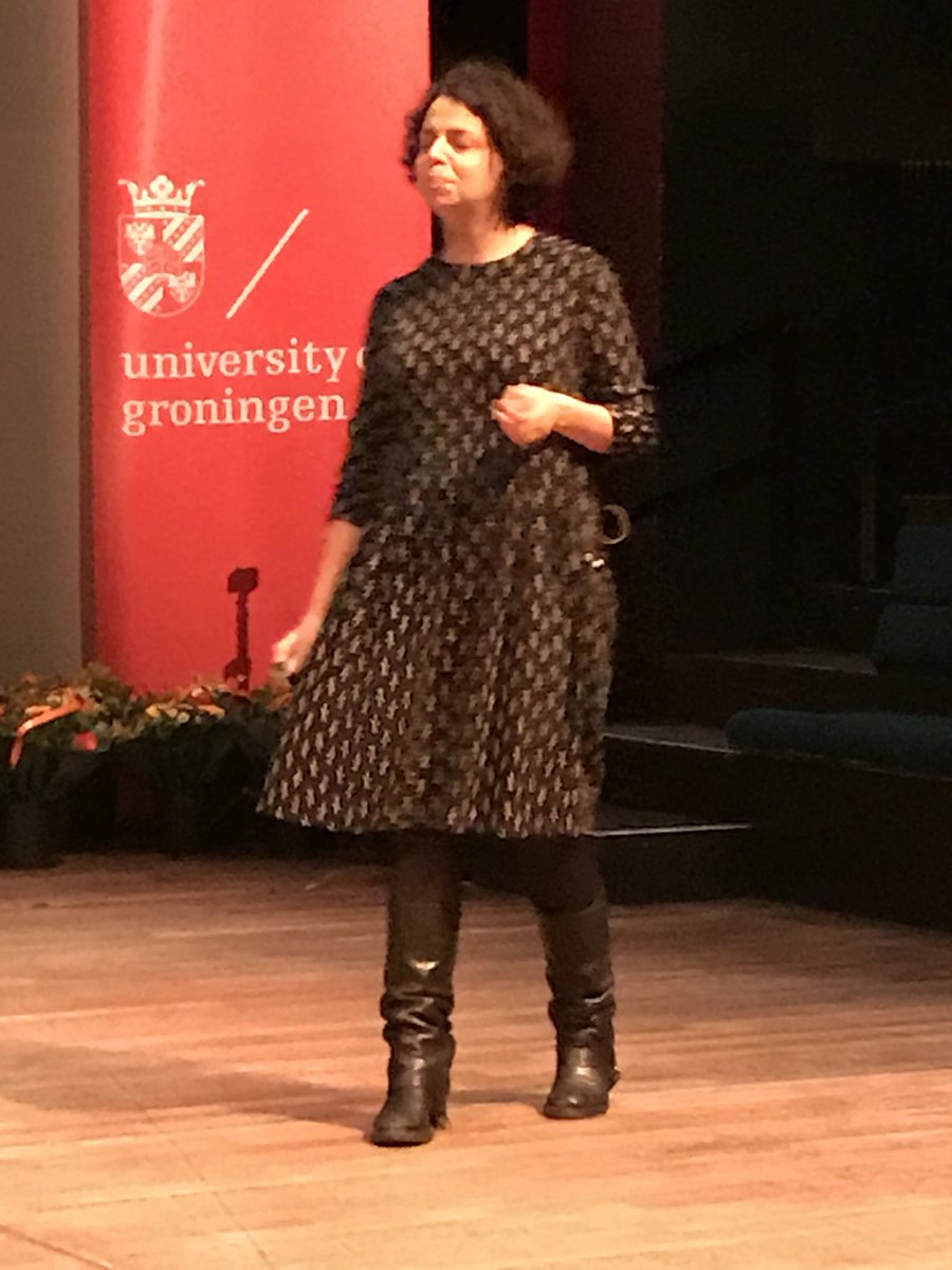 sirfrasersays's tweet photo. Nathalie Katsonis (#UTwente) talks about the need for chemo-mechanical  transduction into autonomous propulsion with directionality on both micro- and macroscopic length scales. She goes on to describe how she is using Feringa motors to steer helical propulsion with light #MMNP https://t.co/z77NkXFjFY