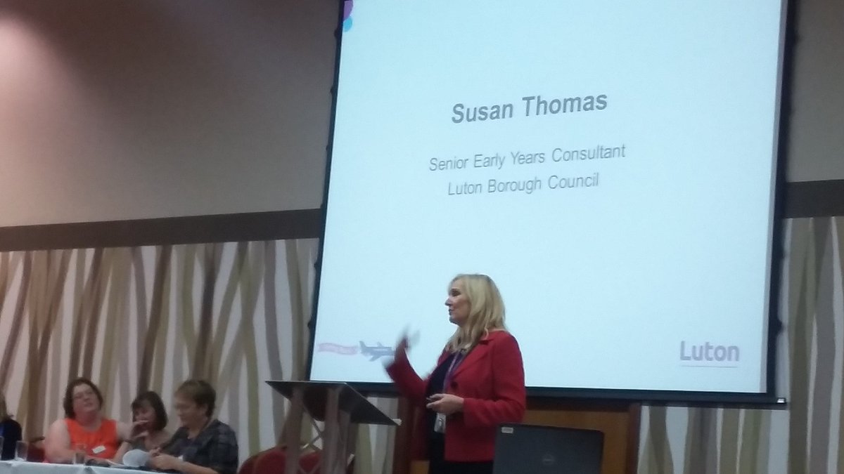 FS_Luton's tweet photo. Sue Thomas tells #FSConf17 about the Sign 4 projects, focusing on early years communication https://t.co/zayTzjvurI