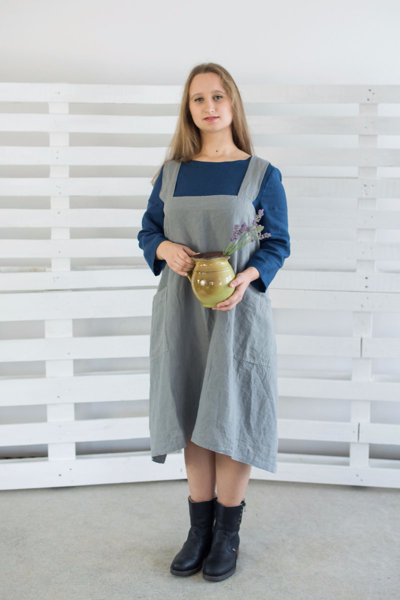 LinenRainl's tweet photo. This apron is perfect for the kitchen, garden, craft room🌿
#apron #linenapron #kitchenlife #giftideas #gardenapron #chefapron #chefslife #etsylove #kitchenwear #kitchenlife #fullapron #kitchen #linen #beautiful #homegoods #blackfriday #sale #linenrain #photography #christmasgift https://t.co/NFuyDkrLIq