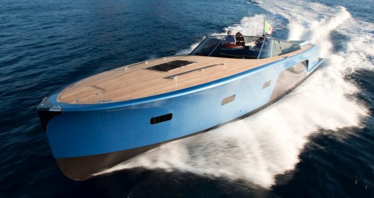 grabauyachts's tweet photo. 2010 Maxi Dolphin MD51 Power for sale - Euro 650k VAT paid - lying Erbusco - New Listing @grabauyachts - https://t.co/us66rXgmuz #maxidolphin #carbonyacht #powerboat #expresscruiser #superyachttender #superyacht #yachtforsale https://t.co/DgtuUdvCbo