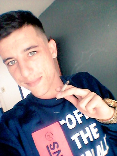 viice_'s tweet image. 🍁😑