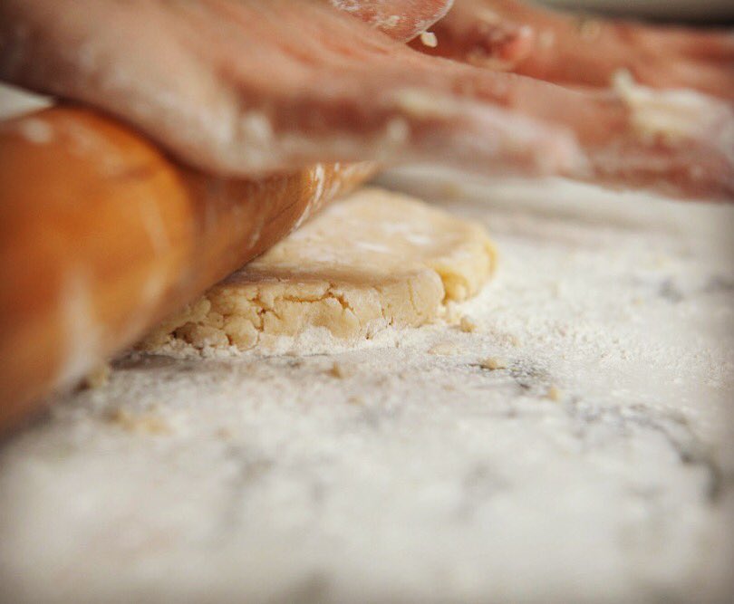 StudioRecipes's tweet photo. Meal prep for #Thanksgiving saves you some panic on the big day.
#mealprep #baking #cooking #cheflife #whatscooking #recipes #recipesfromthestudio #cookingforcompany #cookinghack #lifehack https://t.co/4jb3yBflMH