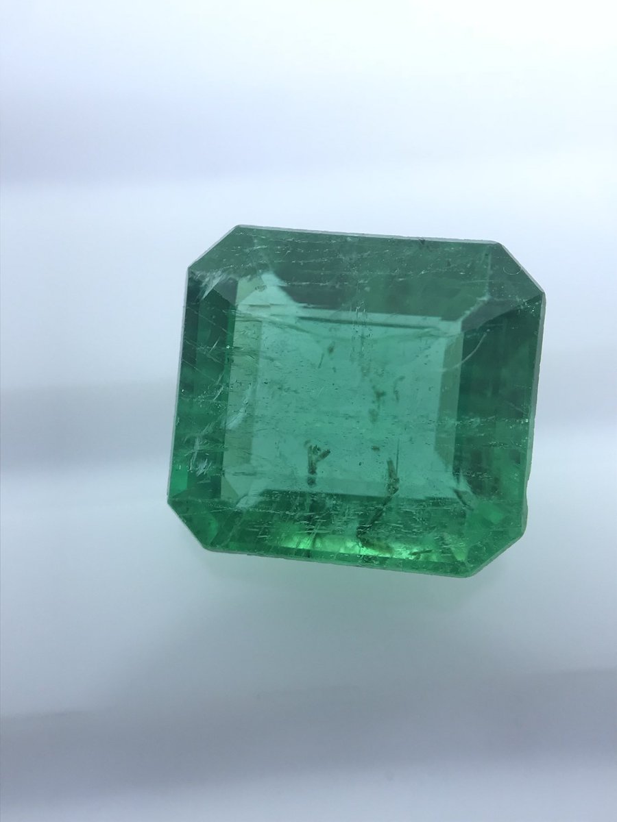 ChordiaJewels's tweet photo. Natural Zambian Emerald Octogoan Beautiful Green colour with Excellent cutting.
#Chordiajewel #Emerald #wholesaleprice #preciousgemstone #octagon #jewelsbychordia #excellentcut https://t.co/X0skUfCYDD