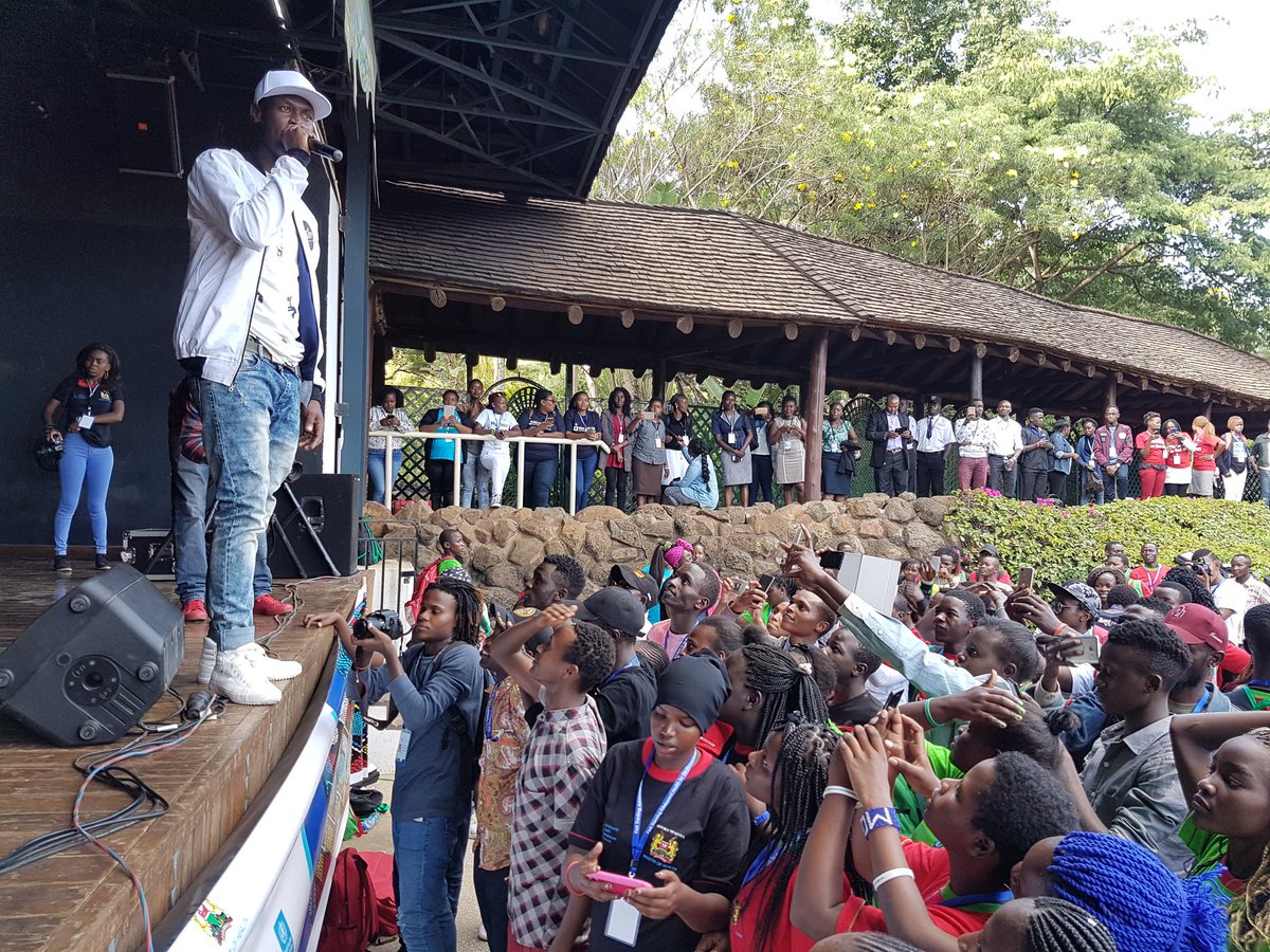 Alex_Mwakideu's tweet photo. @RabbitTheKing at the 2nd Kenya National Adolescent Health Symposium @aphrc
@nutritionintl
@LVCTKe
@csa_Kenya
@Kenyasrhr
@pskenya1 #Vijana4Life #AHS2017 https://t.co/dfbryw6GbO