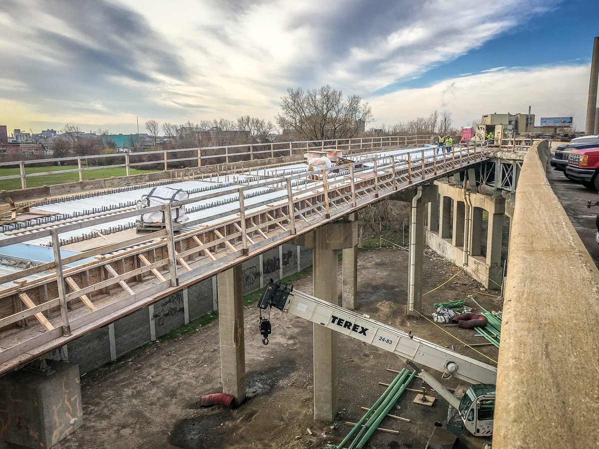 75RougeRiver's tweet photo. Check out the picture:  Constructing the NB75 off ramp bridge to Dearborn, taken yesterday @MDOT_MetroDet https://t.co/fL3LrzstyO