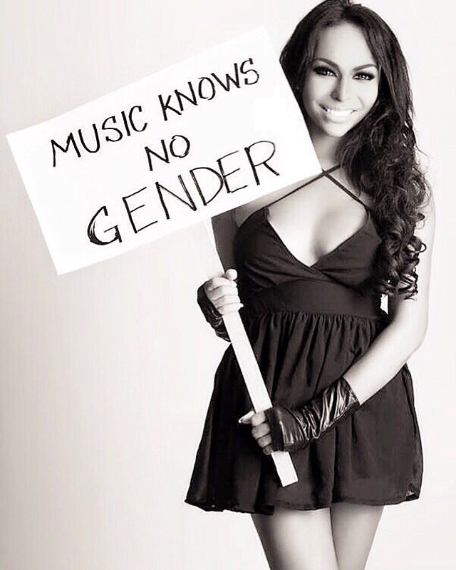 iamfionasolis's tweet photo. #musicknowsnogender #musiclovers #singers #artist #transwoman #fionasolis https://t.co/kk2790mT0u