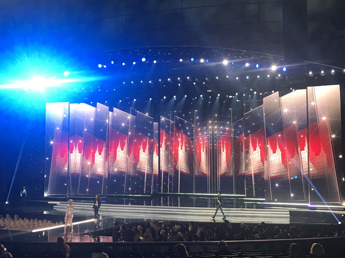 romyrstyle's tweet photo. Cambodian Flag in Miss Universe Stage.
#MissUniverse #Cambodia https://t.co/xoyT0IsLWA