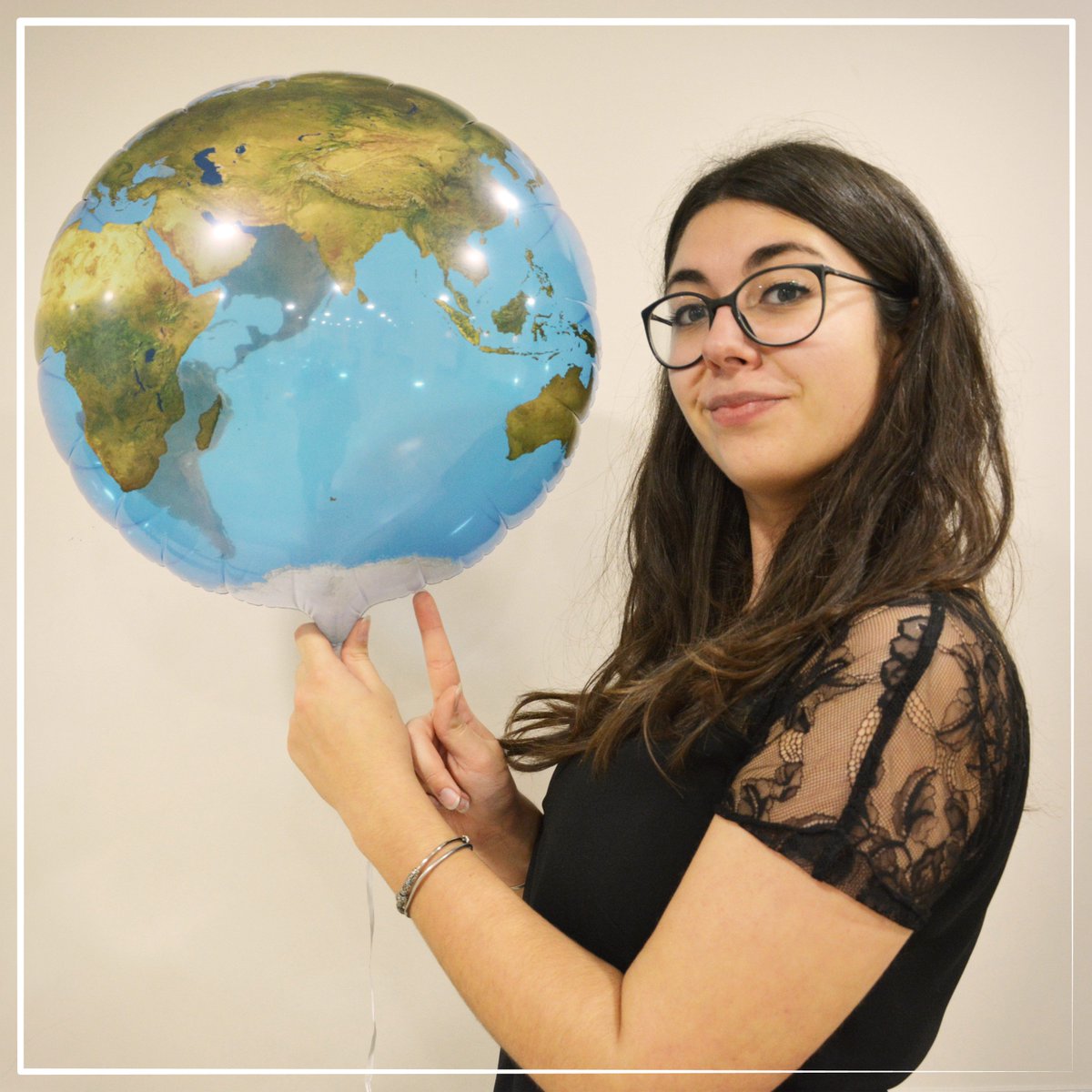 fiveforyou's tweet photo. Aujourd'hui voici Marie ! Notre chef de projet & Responsable production. À l’écoute et #engagée, elle saura vous guider pour #organiser au mieux vos #events. Aider les autres la pousse à se surpasser 💪Sa passion ? La cuisine ! #chefdeprojet #solidaire #responsableproduction https://t.co/3rzEAKNFvW