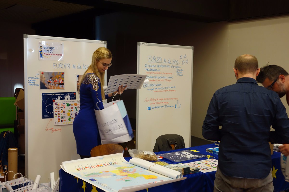 vormingscentrum's tweet photo. vandaag is het vormingsmoment van de #technotrailer in het #vormingscentrum en de collega's van @havencentrum en Europa Direct van @prov_antwerpen zijn ook van de partij @TalentMalle https://t.co/a2AdsdD582