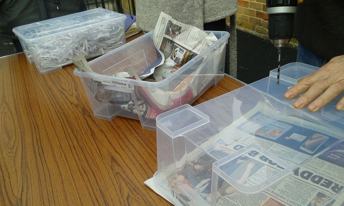 Great # composting workshop with <a href="/gardenorganicuk/">Garden Organic</a> #wormery making. <a href="/EdibleSE16/">Edible Rotherhithe</a> <a href="/EdibleAvondale/">Edible Avondale SE1</a> <a href="/southwarkMG/">Southwark MGs</a>