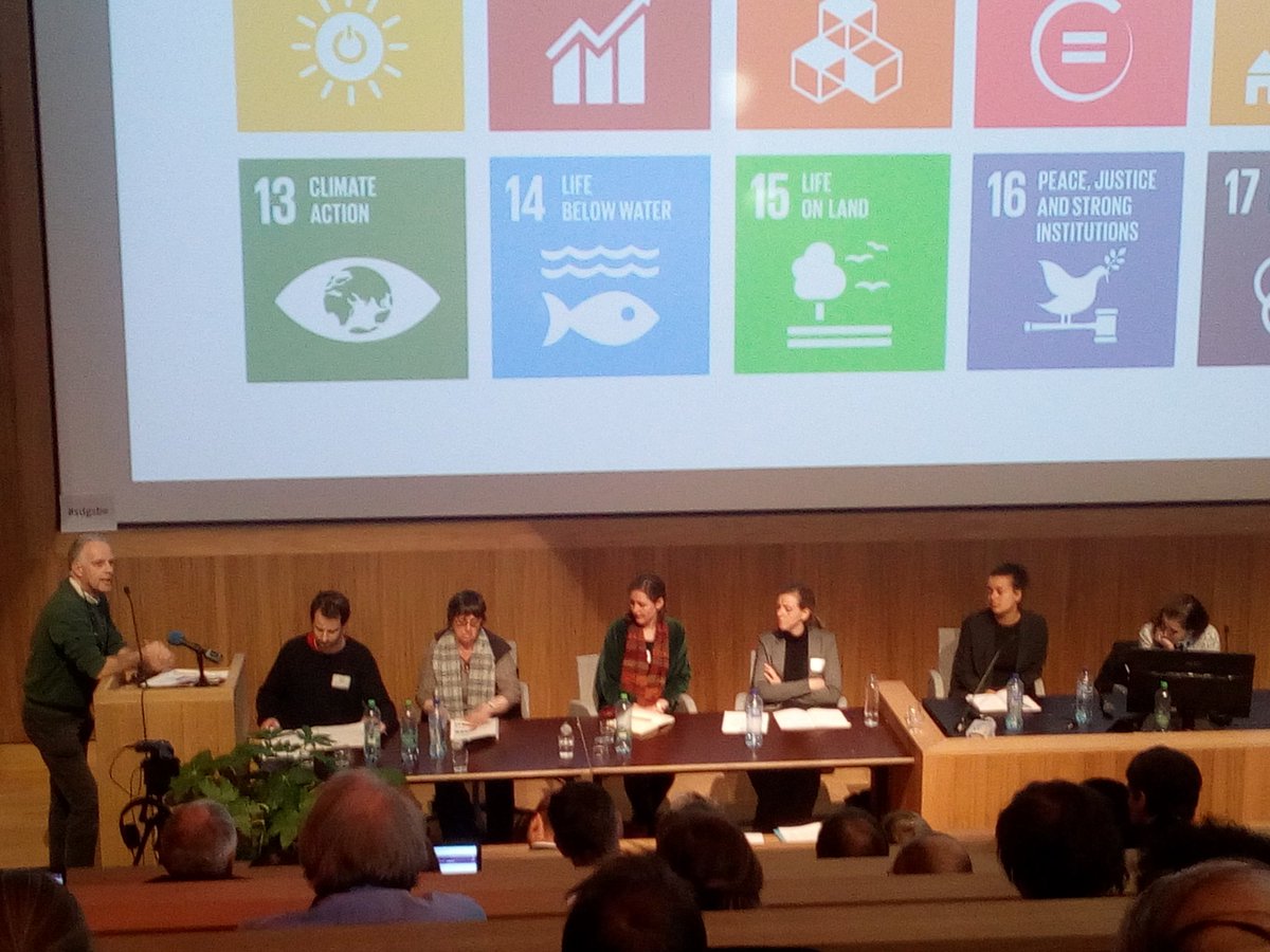 SaraDepotter's tweet photo. Wat kan de rol zijn van het middenveld bij de implementatie van SDG's? @HerlindeVJR in het midden van het panel. @vljr #SDGSBE https://t.co/ZXqJ9FEWO5
