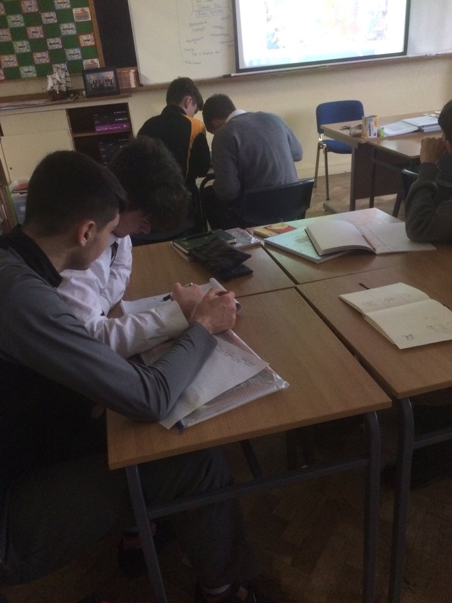 DeerparkCBS's tweet image. TY students working on their cognitive and social learning habits today! #CuriousStudents #WorkingTogether #LearningPoweredSchool 🤯🧠