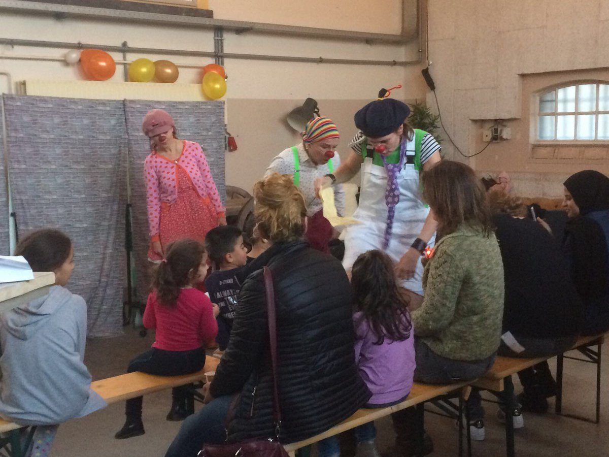 De kinderen vermaken zich uitstekend op de #Krachtdag Wij zijn er om de gezinnen te informeren over @JCFUtrecht