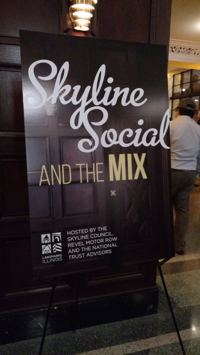kleinandhoffman's tweet photo. K&amp;H attends the 6th Annual Skyline Social @landmarksill &amp; team members Lauren Garvey and Chelsea Medek receive scholarships and attend #pastforward17 - View more pics here: https://t.co/OCUHRcb7fJ https://t.co/8nMSXNZiw9