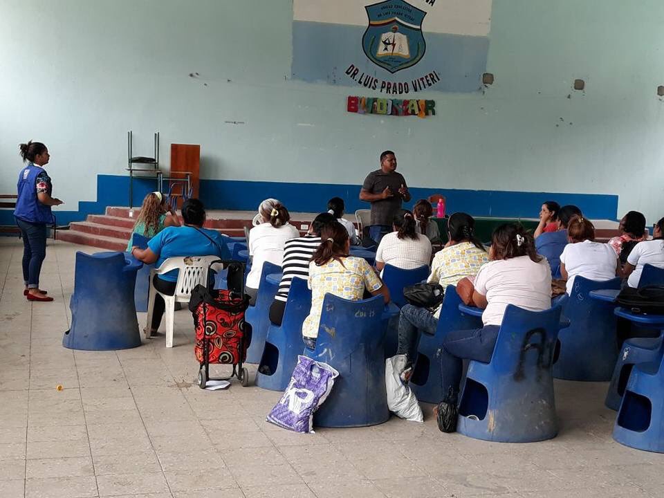 AlcaldiaEsme's tweet photo. Como parte de la estrategia de atención integral que realiza la Dirección de Inclusión Social del @Gadesmeraldas a través del #CAINAF el pasado jueves del presente mes... 1/2 https://t.co/DqfeG8aq1y