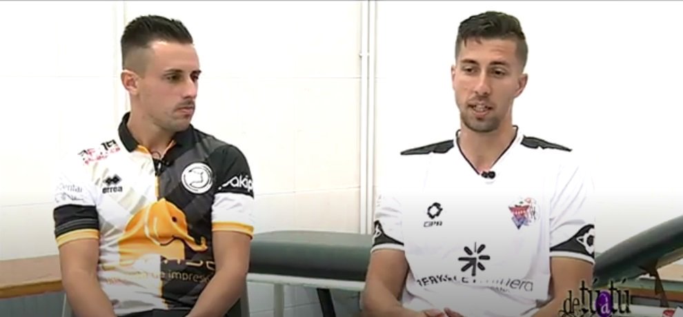 Jorge_Riesco's tweet photo. 📺 VÍDEO | ¿Cómo ven @piojojht y @CoquePrz el derbi del Domingo? 
En el informativo de @la8salamanca os damos un avance de lo que podréis ver hoy a partir de las 22:55 en @detuatula8. 
                
                      ⬇️⬇️⬇️

https://t.co/t2kQMsrP7b https://t.co/ahG53UlEtu