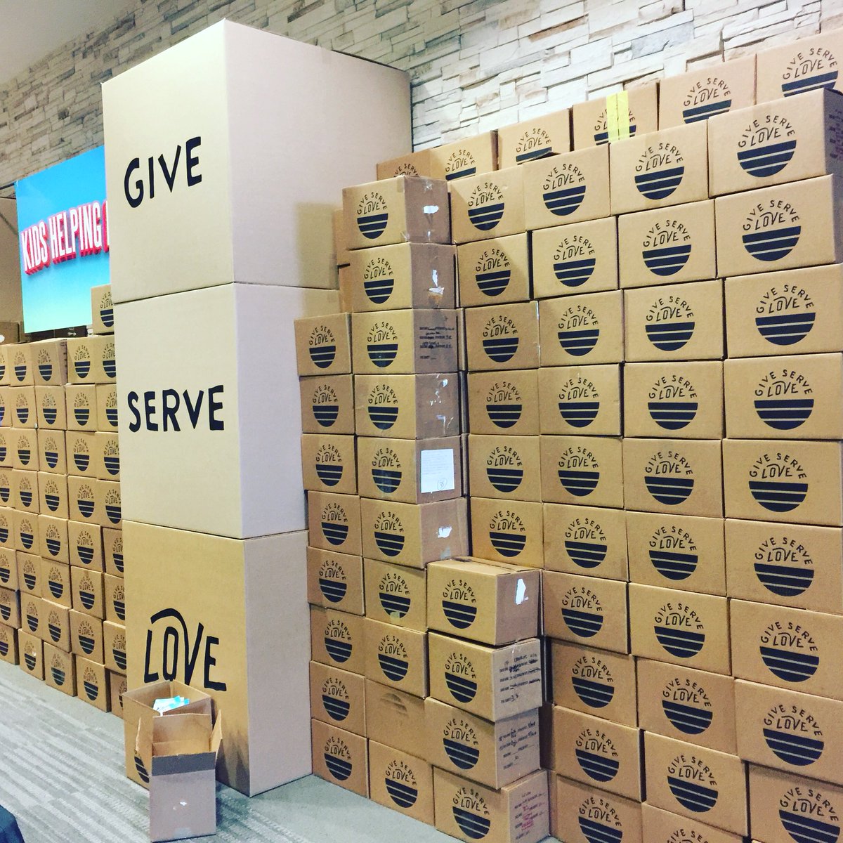 Kfleming's tweet image. Parents-you taught your kids something great &amp;amp;helped kids who need our help. THEN1000s of boxes came pouring in! #waumbaland #upstreet #GiveServeLove