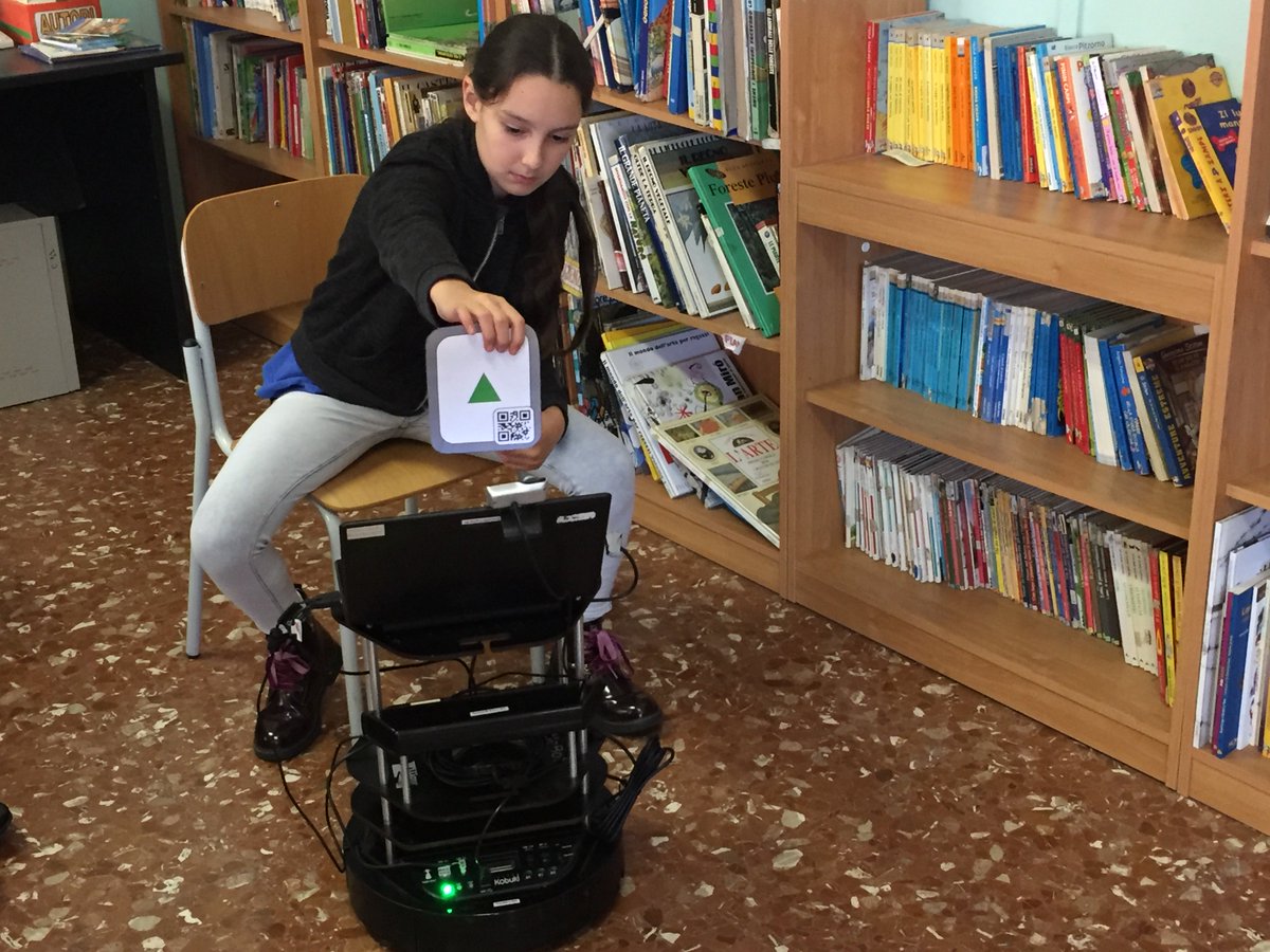 AnnaledaM's tweet photo. Piloting innovative pedagogical approaches for #personalisedlearning #Mathisis #H2020 #TurtleBot #specialneeds @fmdigitale @Alessandr84 @Valentina_fmd @KwiatGosia @dtsatsou @npolitout @haydeaweb https://t.co/AK0L3OhaWv