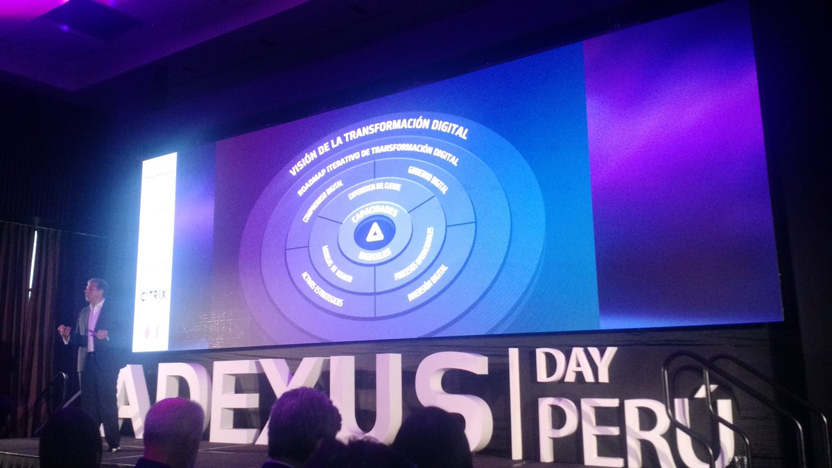 TheSallibuc's tweet photo. Apertura del #Adexusday2017: Transformación Digital https://t.co/WL8ZiUU93J