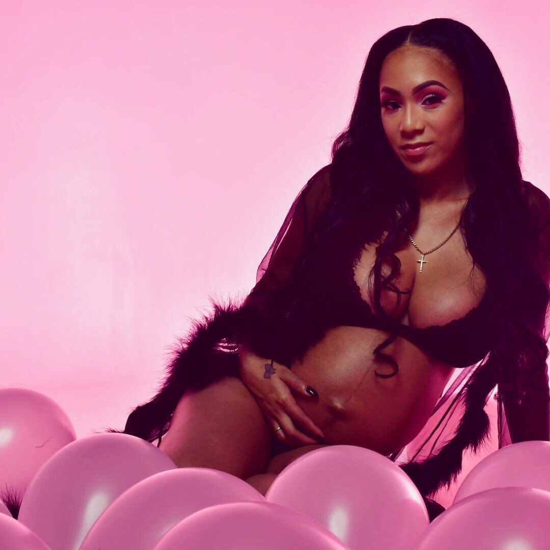 Badd2_ThaBoNe's tweet photo. More photos from my maternity shoot featuring Baby Bump Anei 💕 #maturnity #maturnityshoot #babybump Photographer: @nikondon Hair @dollhousextensionss @dredsallovamyhead Makeup: @kingmalimagic https://t.co/To1SW1AWQc