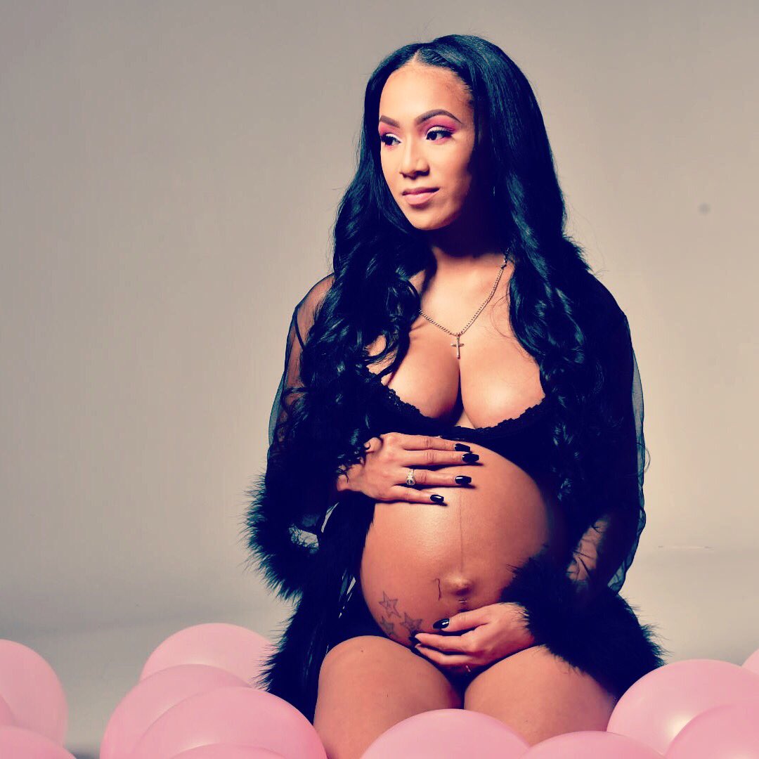 Badd2_ThaBoNe's tweet photo. More photos from my maternity shoot featuring Baby Bump Anei 💕 #maturnity #maturnityshoot #babybump Photographer: @nikondon Hair @dollhousextensionss @dredsallovamyhead Makeup: @kingmalimagic https://t.co/To1SW1AWQc