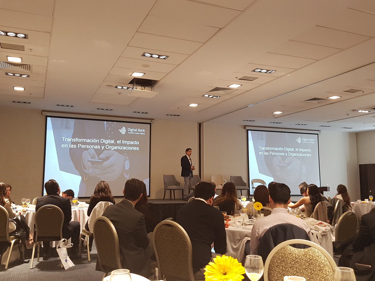 Uworks_Chile's tweet photo. Trabajar con start up en la creacion de nuevas soluciones para la empresa disminuye en 5 veces el tiempo de implementación y en 3 veces el costo. @Uworks_Chile ahi presente para aportar ;)  en #conectandoexperiencias https://t.co/NmVhRD2J2F