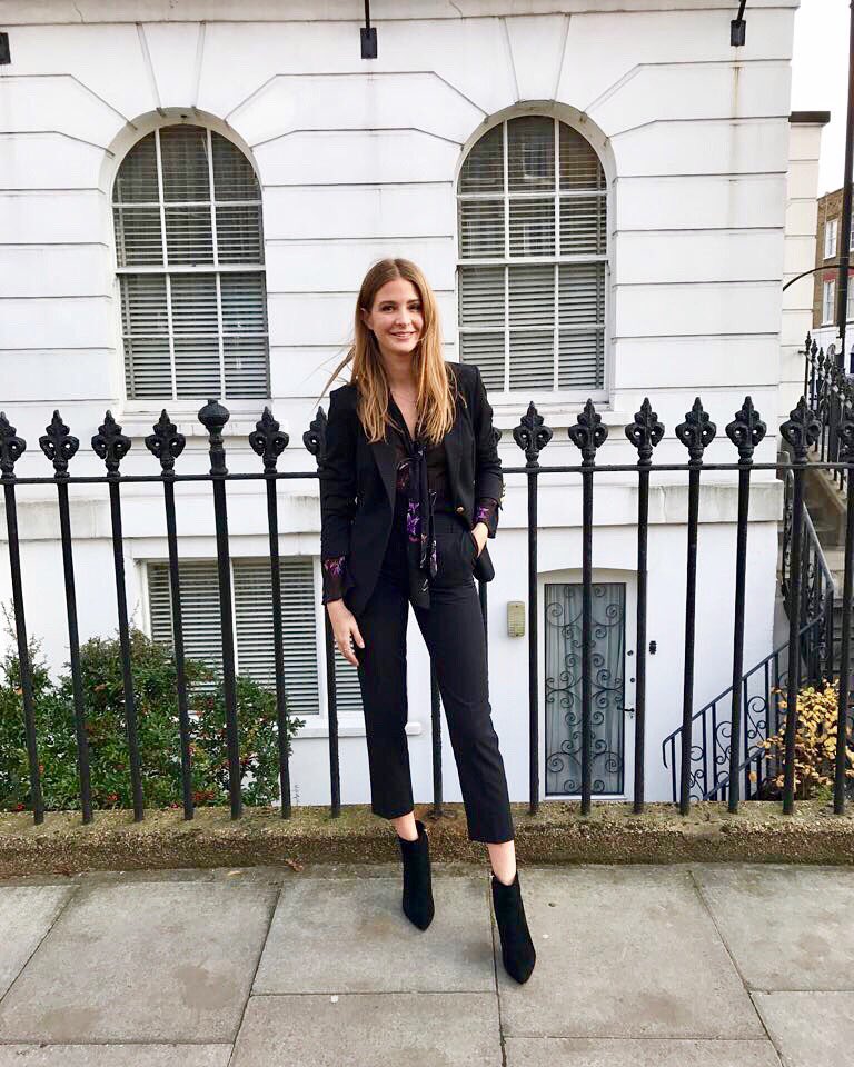MillieMClothing's tweet photo. Fashionably Early | Hey Black Friday...30% off all items, use code MMBLACK30 at the checkout. 
Millie is wearing the Wren Blazer and Anoda pants in Black 
Get Shopping: https://t.co/yqWnitICFC
#BlackFriday #MilliePreFall17 https://t.co/ZqB64cYNMd