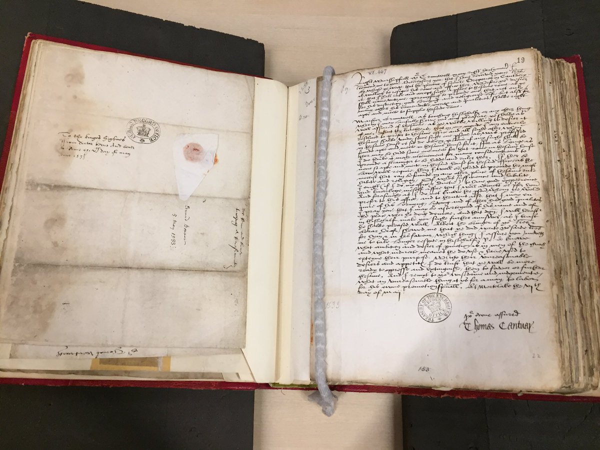 UkNatArcRes's tweet photo. Our Cromwell and Communication #workshop is taking place @UkNatArchives introducing #palaeography and the State Papers https://t.co/6SZ11IGejC