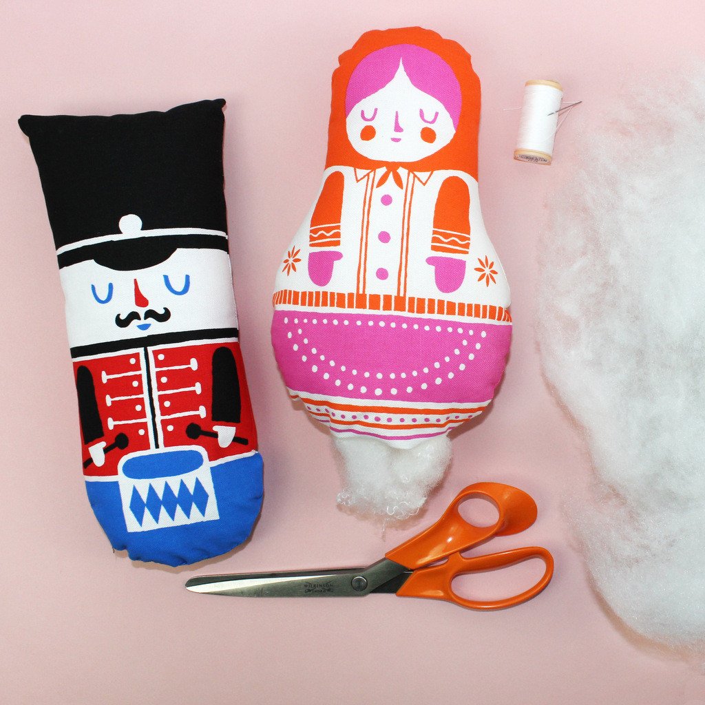 BeastInShow's tweet photo. Have you seen our beautiful and super-cute mini cushion kits, designed by @BenJavens? Sew yourself a toy soldier or a bright babushka! https://t.co/EXmpl0GcsN #benjavens #sewcool #toysoldier #babushka https://t.co/P1pdAG92SH
