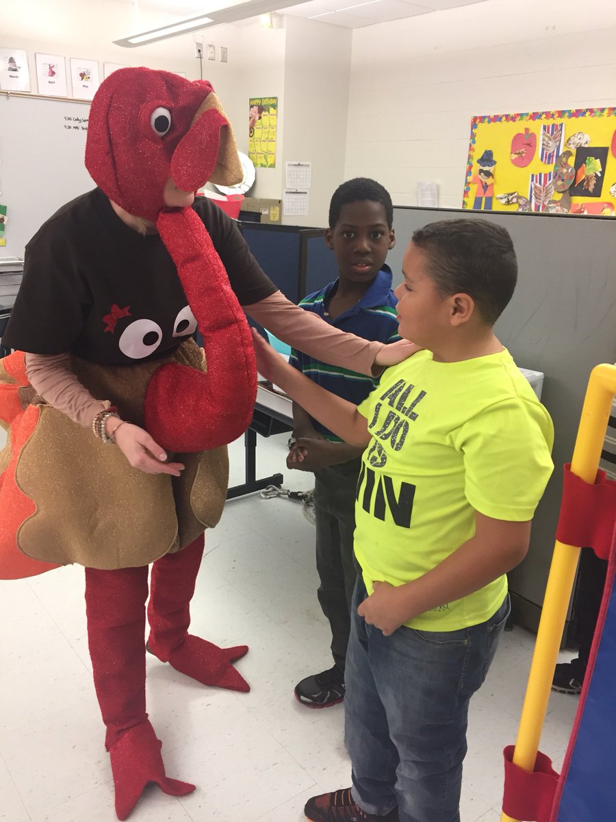 WakefieldHills's tweet photo. Happy Thanksgiving! #wwps181 https://t.co/MYyMpvtL87