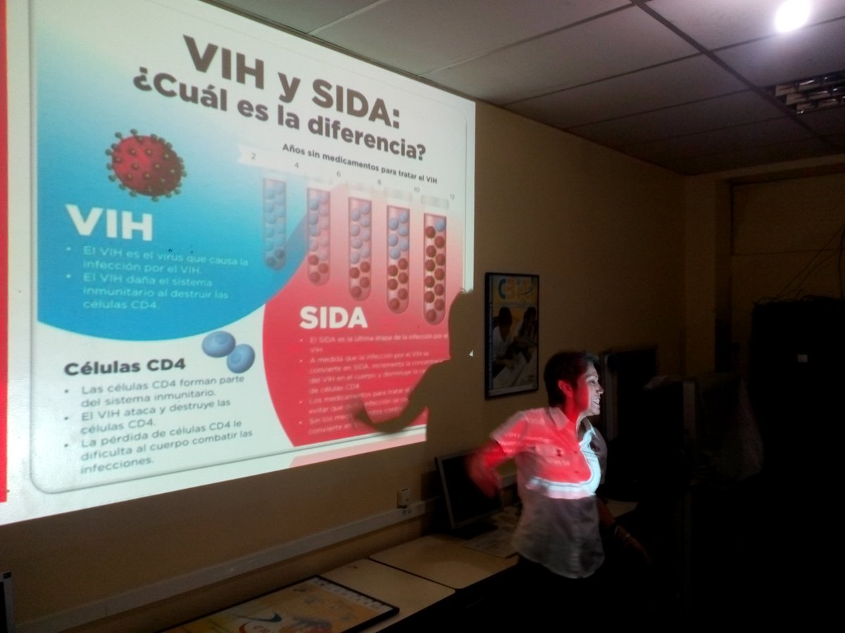 CBITColomine's tweet photo. .@CBITColomine Talleres  "Evita la Transmisión del #VIH. Protégete. Dirigido a estudiantes de 1ER Año secciones A,B,C y D en el Complejo Educativo Luis Alfredo Colomine. Los #cbit y #FormadoresTecnológicos siempre a la vanguardia. 
https://t.co/qgqJkLwhhL https://t.co/B8z9ILFpwZ