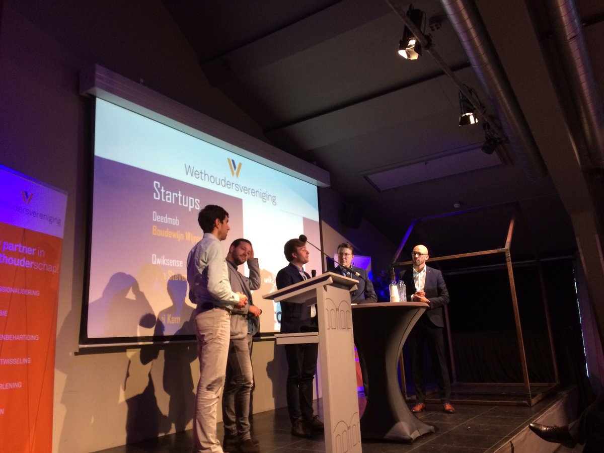 Wethoudersvereniging: Kansen in samenwerking gemeenten en startups. Uitdaging: goede oplossingen van startups opschalen bij andere gemeenten <a href="/DeedMobGlobal/">Deedmob</a> <a href="/QwikSense/">QwikSense</a> @YoriKamphuis
