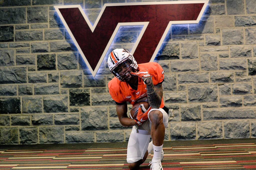 ASA_Recruiting's tweet photo. #ASA 2018 CB Jeremy Webb (@JeremyRayshad1) on his Virginia Tech official visit. https://t.co/i7KrJKnle1