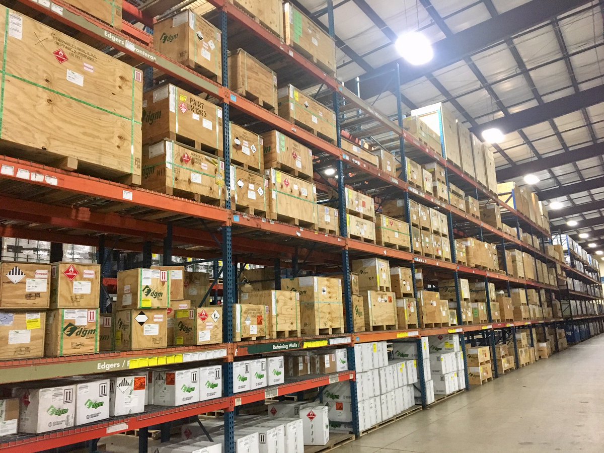 DGMUSA's tweet photo. Warehouse Wednesday! Check out the inside of our warehouse located in Houston! We are ready to pack and crate your freight! #packing #crating #dgpacking #exportcrating https://t.co/tG29i1dJdp